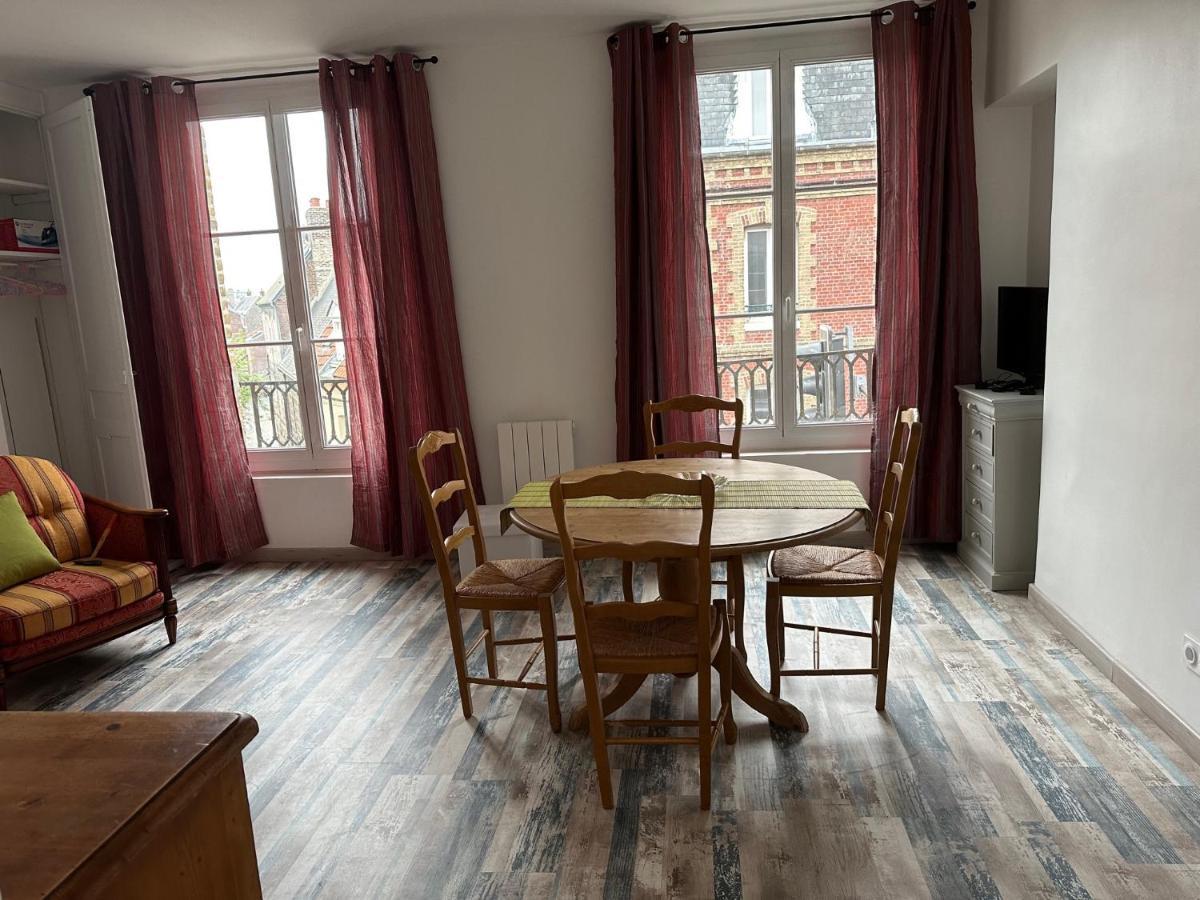 Des Beaux Appartements Deluxe Dieppe Extérieur photo