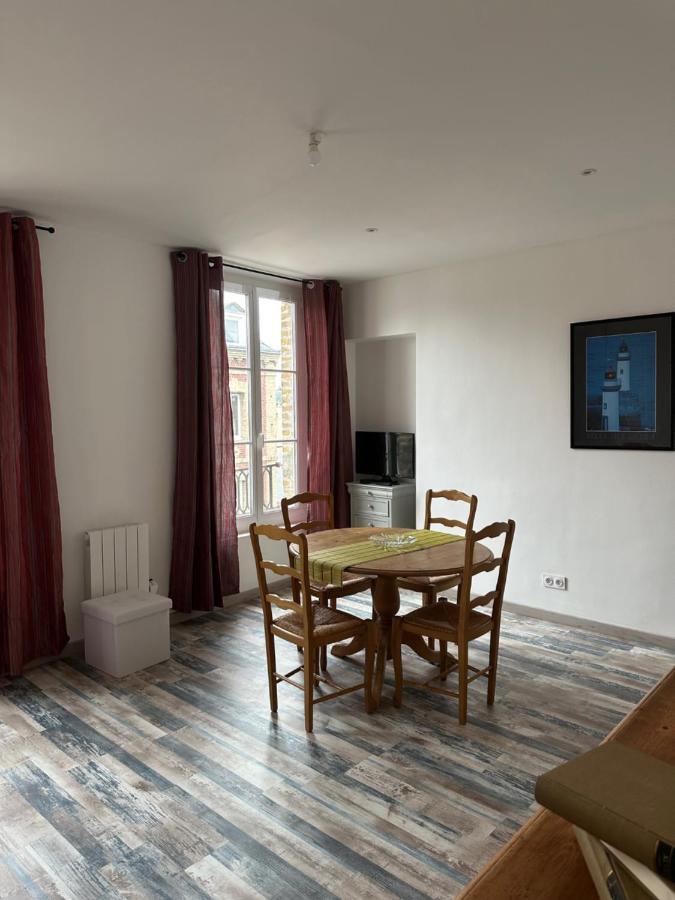 Des Beaux Appartements Deluxe Dieppe Extérieur photo